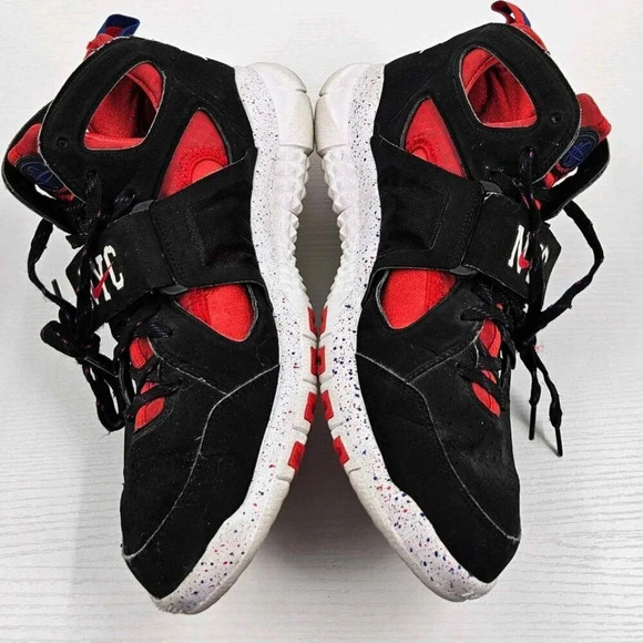 Nike 559599-016 Huarache Free Sheild "NYC Pack" Mens Black Red Sport Shoes Sz 12 - Picture 3 of 9